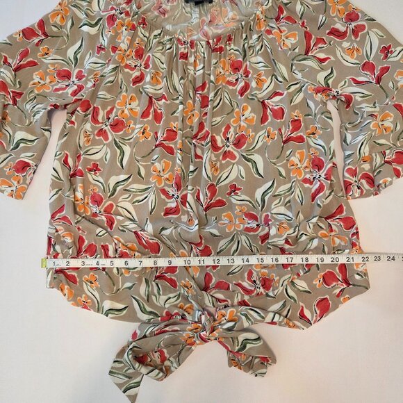 NWOT -- Ava & Viv Floral 100% Rayon Tie-Front Blouse, Flutter Sleeves – Size 2x - Picture 5 of 10